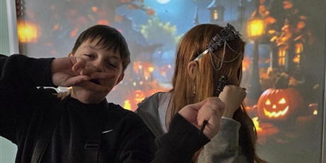 Powiększ grafikę: upiorna-dwudziestka-osemka-651996.jpg